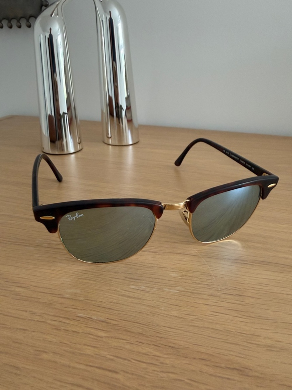 Ray-Ban Clubmaster Sunglasses in Tortoiseshell & Gold with chrome lenses